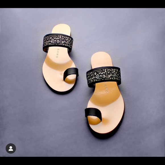 Design designer leather toe ring sandals - Picture 3 of 11